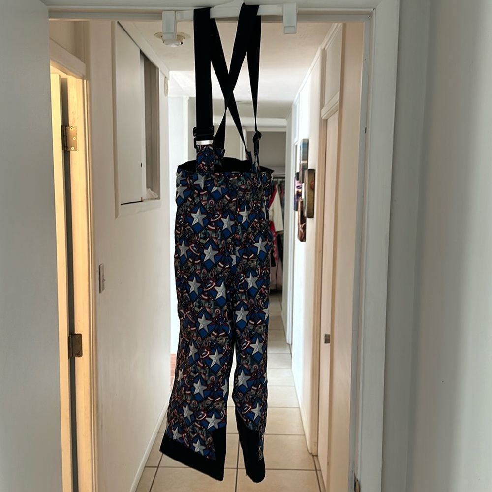 Marvel ski jumper